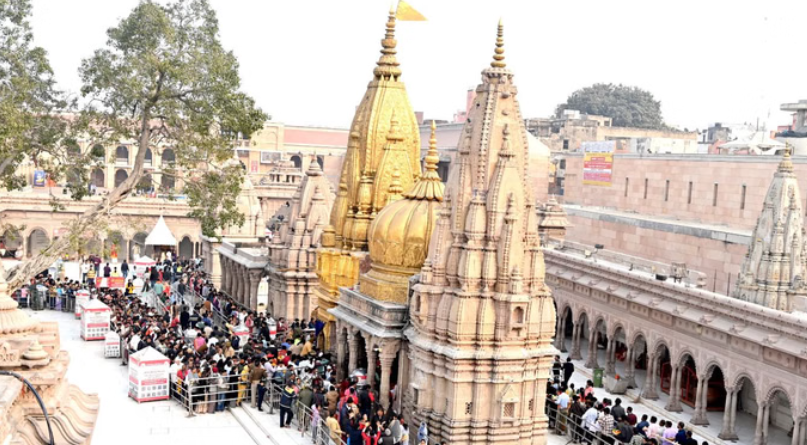 New year 2026 पर महादेव की काशी हाउसफुल,  मंदिर से लेकर घाट तक उमड़े पर्यटक 